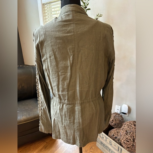 Stoosh from Buckle. Linen Blend Button Up Jacket Olive Green - Medium - Picture 6 of 7